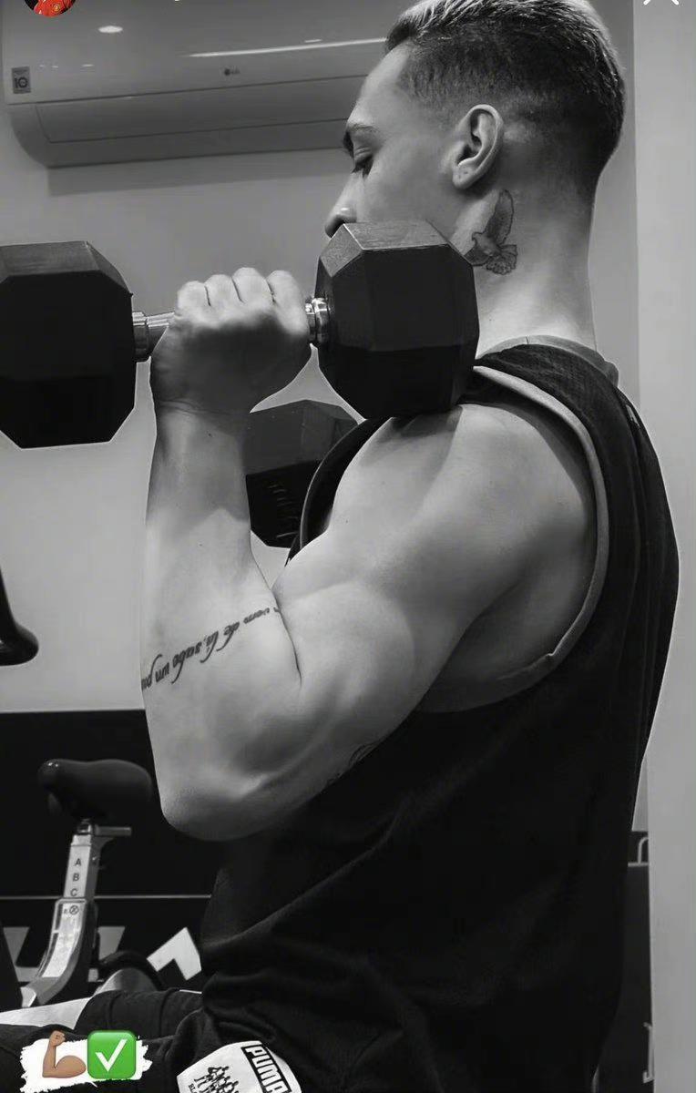 关于德甲赛程吃紧;圣安东尼奥马刺今晚复出首秀;压力陡增;心理建设被强调的信息 关于德甲赛程吃紧;圣安东尼奥马刺今晚复出首秀;压力陡增;心理建设被强调的信息